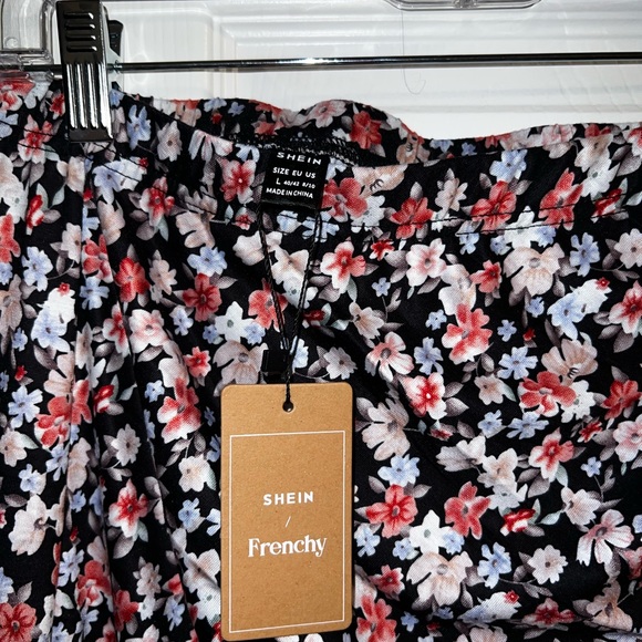 New NWT Shein Floral Black Pink Baby Blue Midi Skirt with Slit - Size L 🌸 - Picture 3 of 3